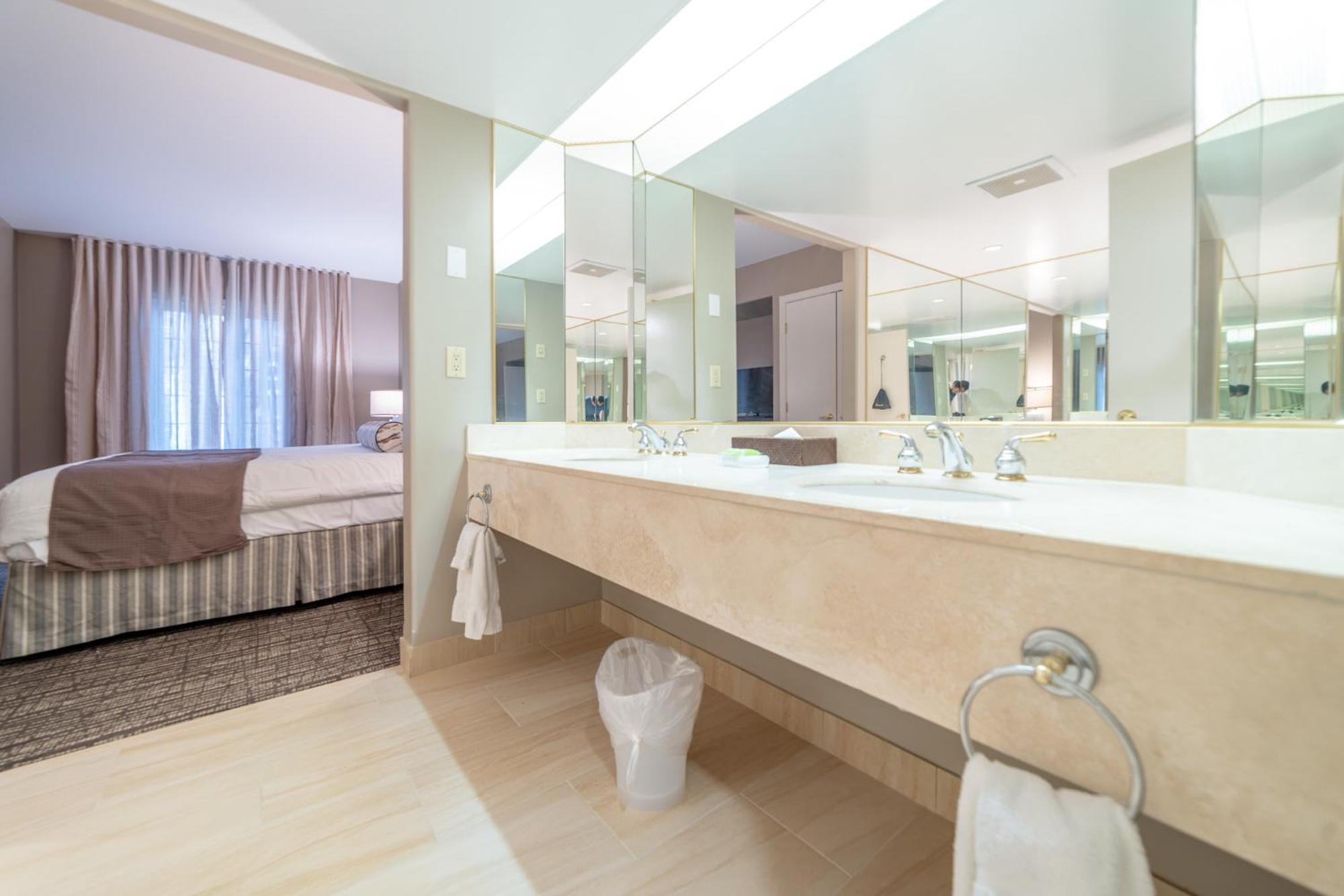 Horseshoe Valley Suites - The Azure Shanty Bay Exteriér fotografie