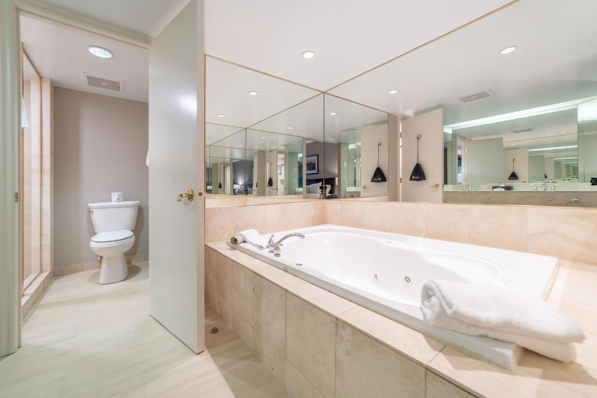 Horseshoe Valley Suites - The Azure Shanty Bay Exteriér fotografie